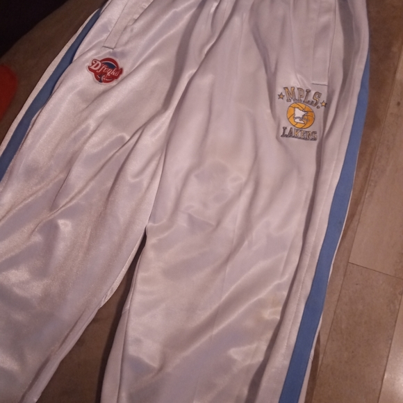 LAKERS HARDWOOD CLASSIC MINNEAPOLIS HOODED WARM UP - Picture 4 of 5